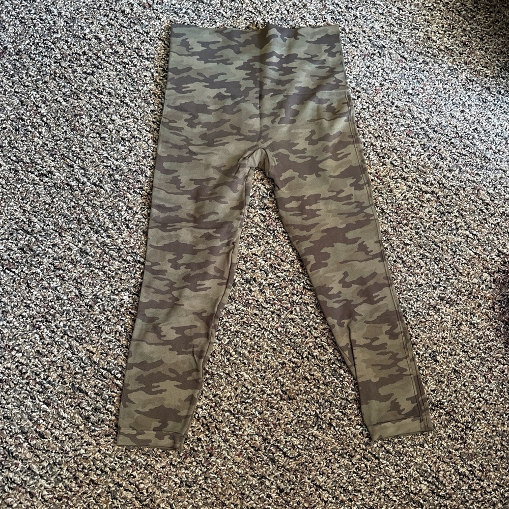 SPANX Olive Camo High-Waist Leggings